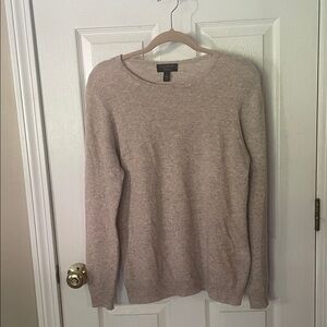Cashmere 100% Charter Club Tan Crewneck Sweater Luxurious & excellent condition
